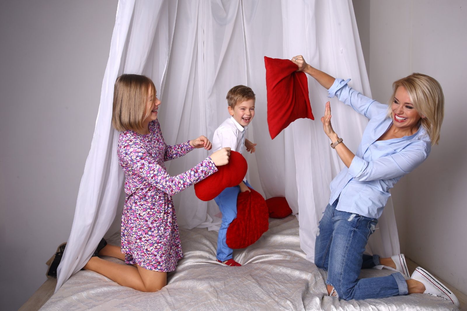 Оксана Гутцайт с детьми