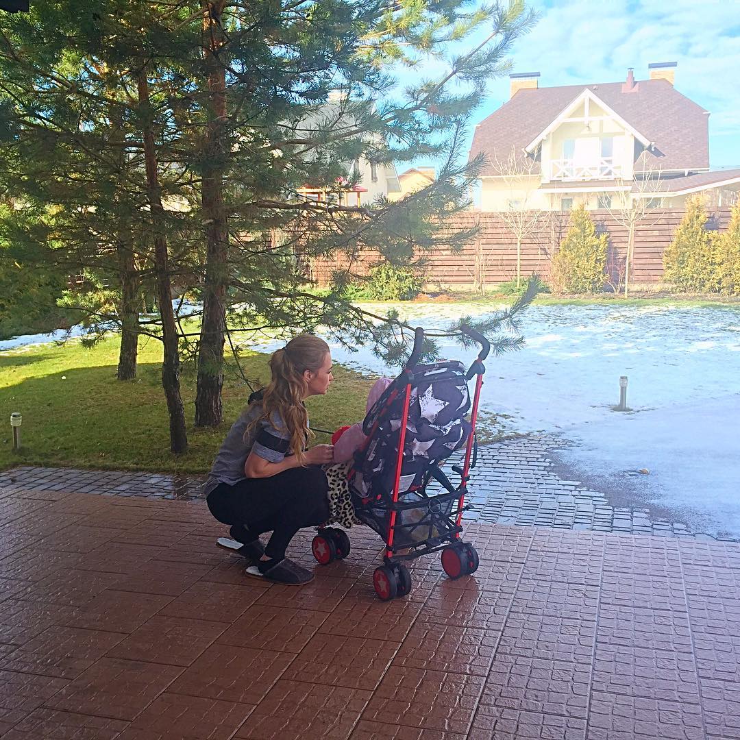 Стало известно, как Яна Соломко и ее муж-бизнесмен назвали дочь