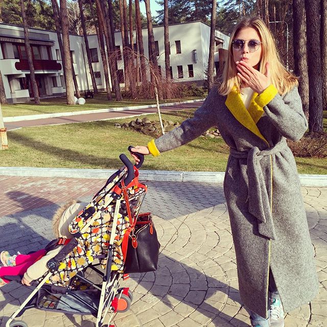 Жена ведущего "Танцюють всі!" Дмитрия Танковича показала маленькую дочь