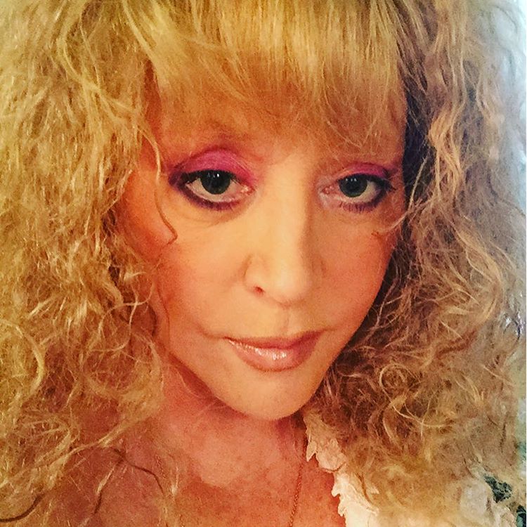 Стильно и со вкусом: Алла Пугачева порадовала поклонников новой причёской 