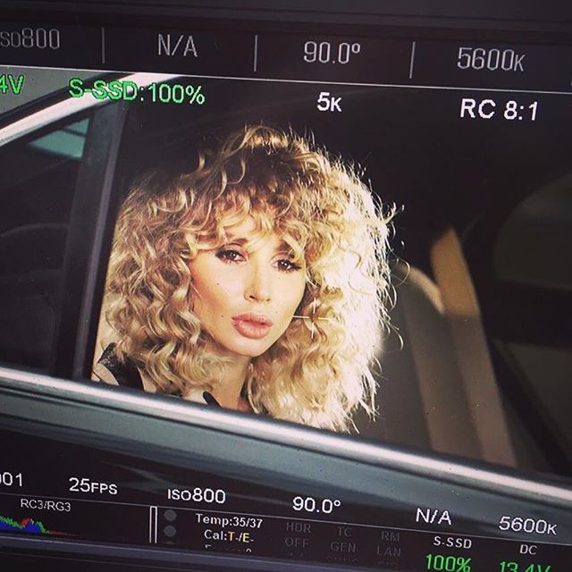 Новая прическа: Loboda сделала себе милые кудряшки