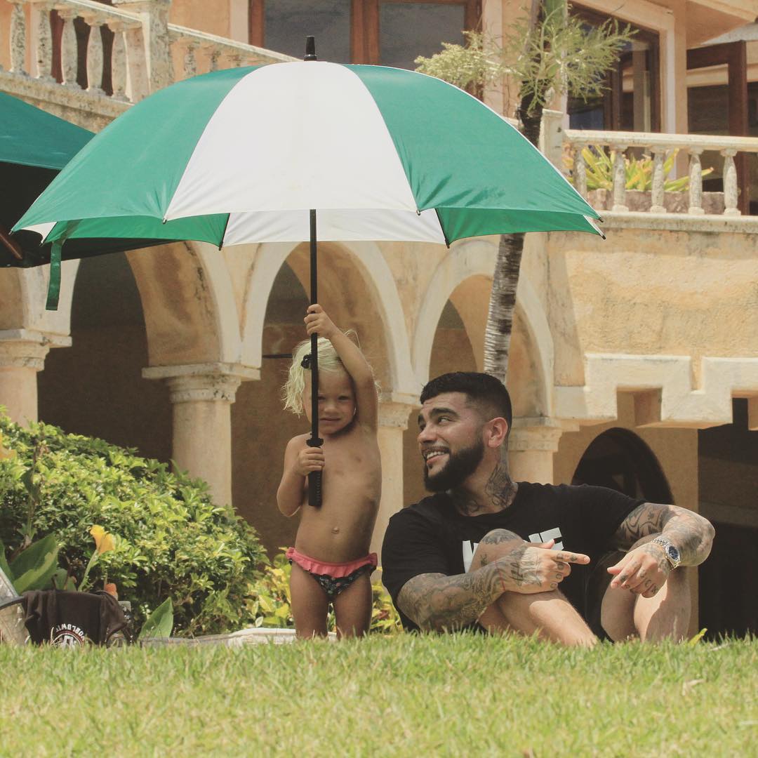 Тимати и его экс-супруга Алена Шишкова вместе отметили день рождения дочери