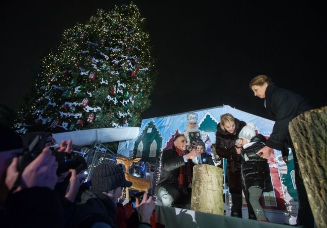  	Первая леди Украины Марина Порошенко на открытии Резиденции Святого Николая