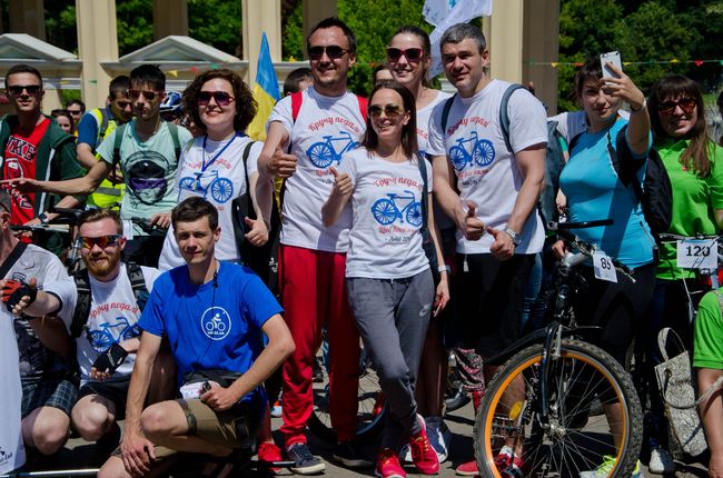 Муж Тони Матвиенко провел велопробег ради онкобольных детей Львова