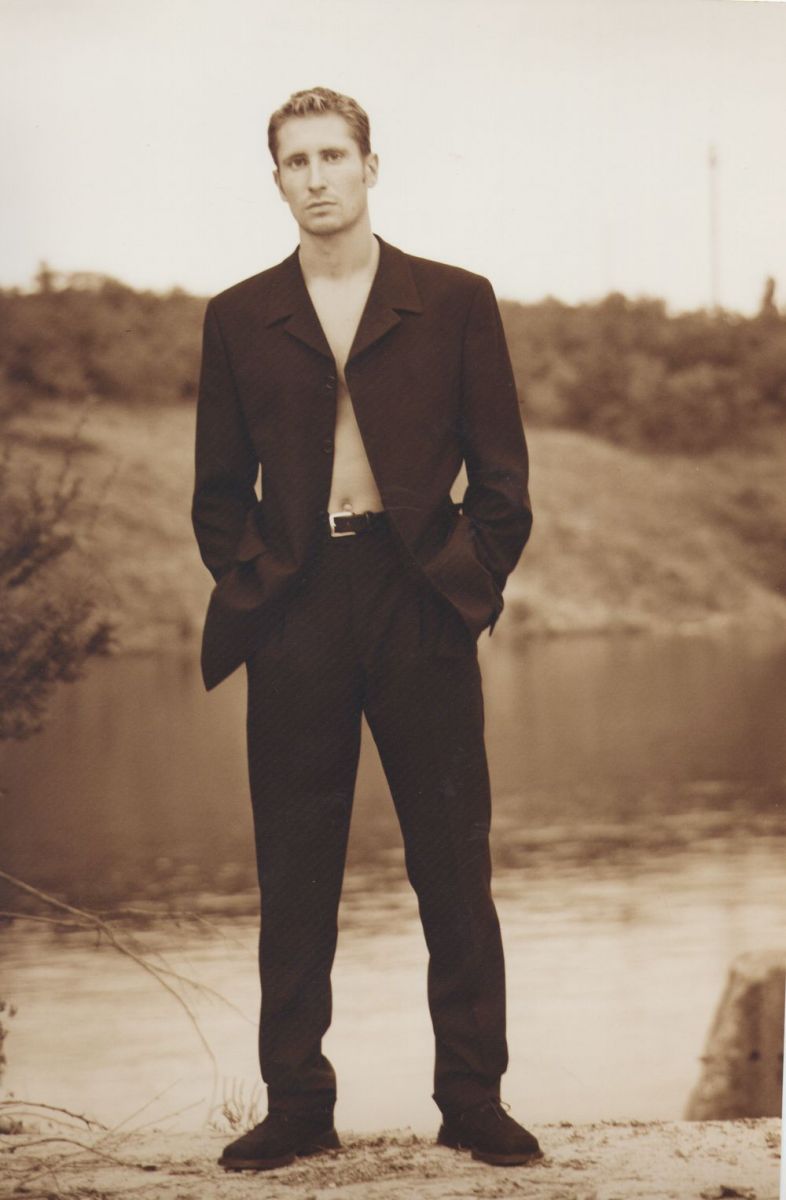 Денис Силантьев празднует 40-летие: уникальные фото из семейного архива