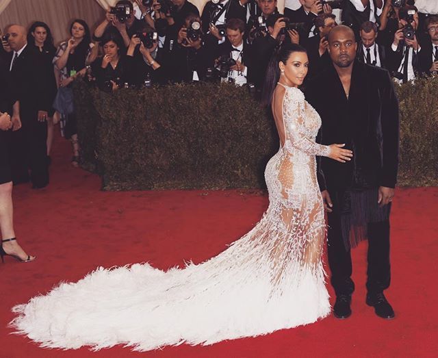 Ким Кардашьян опубликовала уникальное фото с супругом Канье Уэстом, сделанное задолго до брака