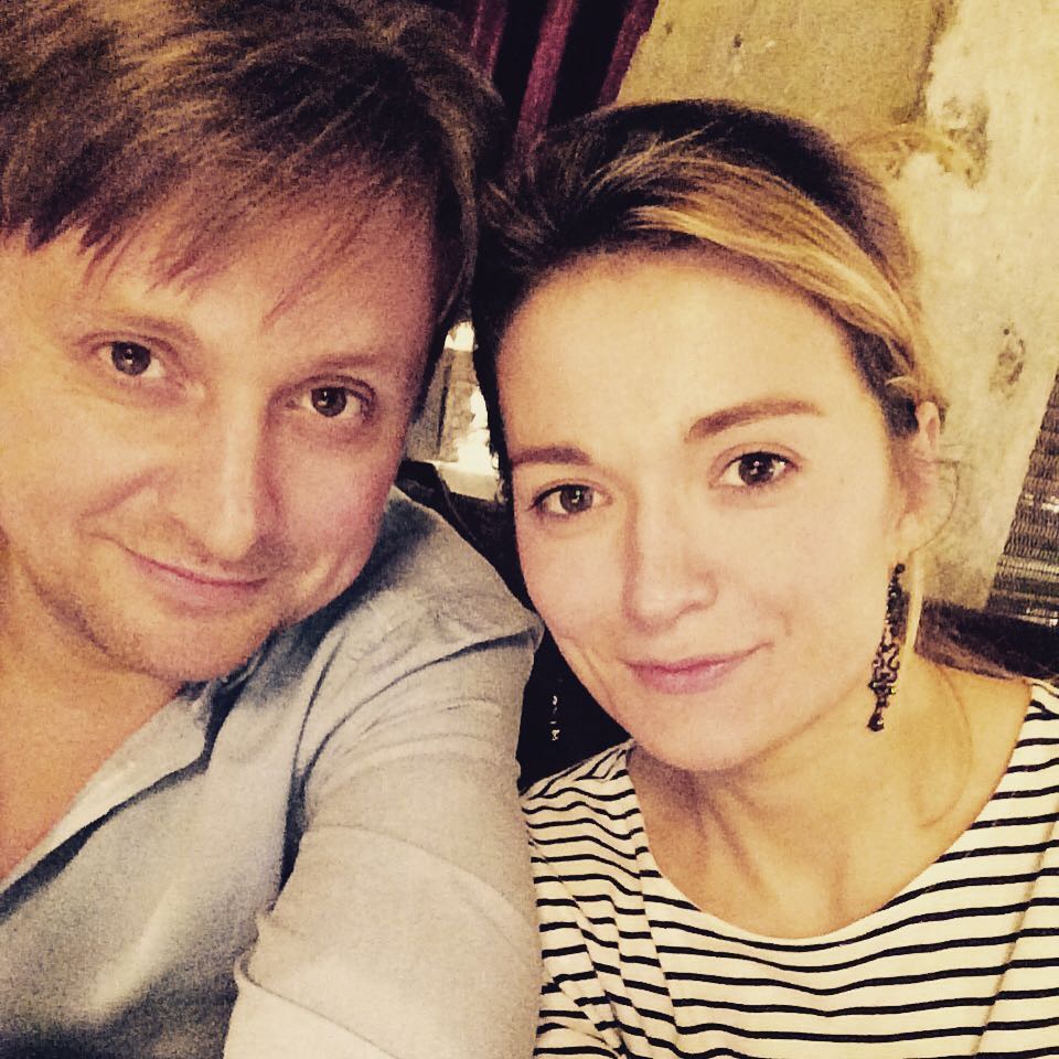 Надя Михалкова примерила знаменитые усы своего отца
