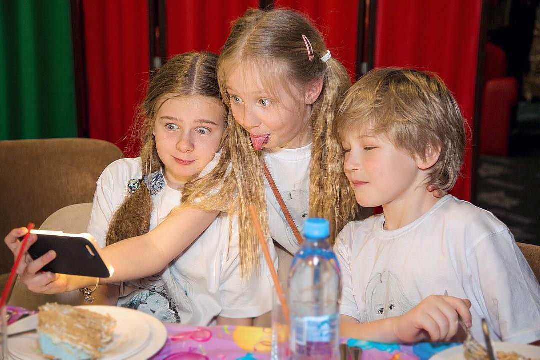 Глюкоза устроила шикарный день рождения для своей дочери 