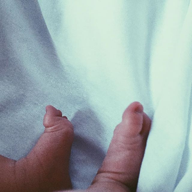 Жена покойного Ларсона родила сына