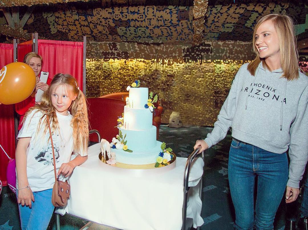Глюкоза устроила шикарный день рождения для своей дочери 