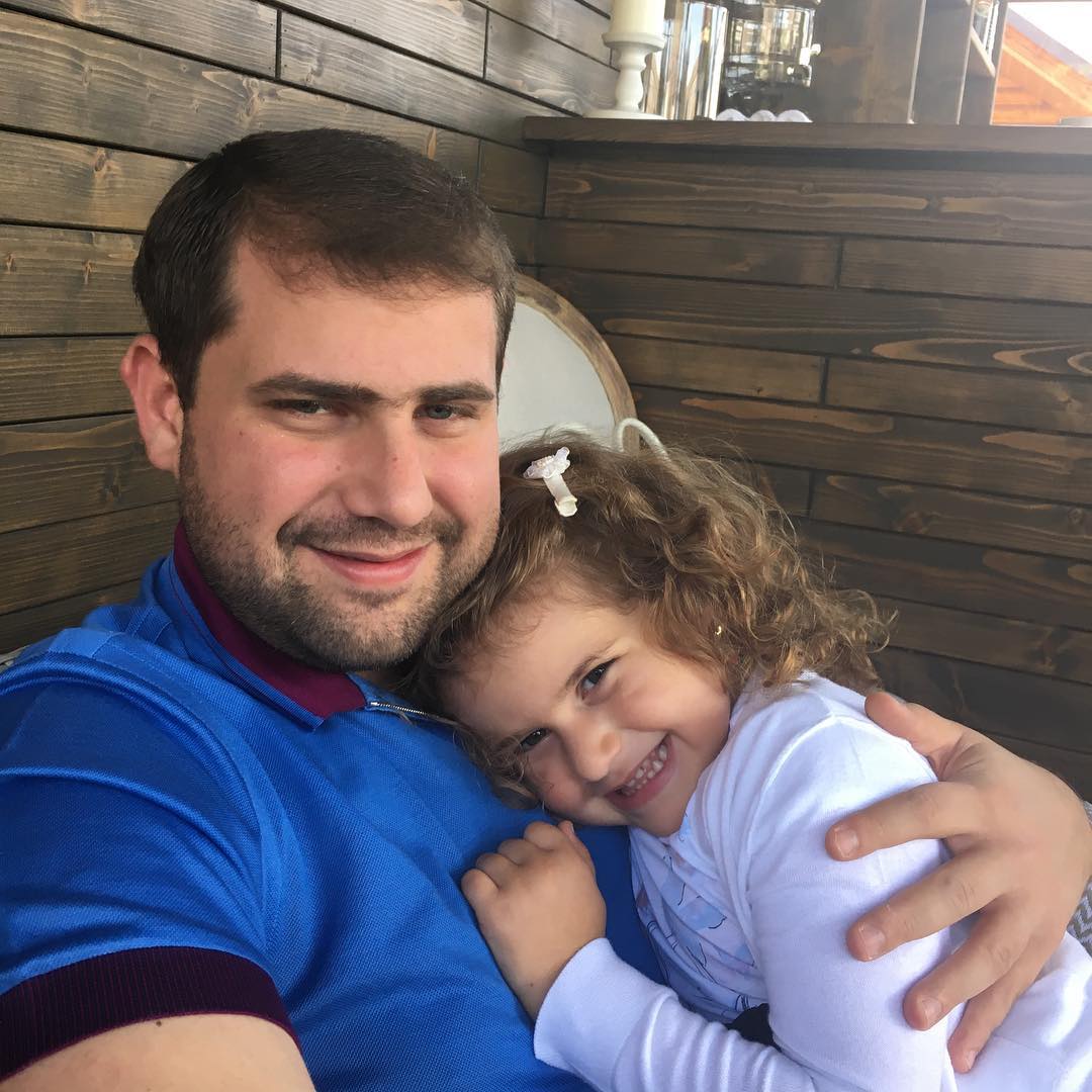 Певица Жасмин пережила депрессию после рождения третьего ребенка