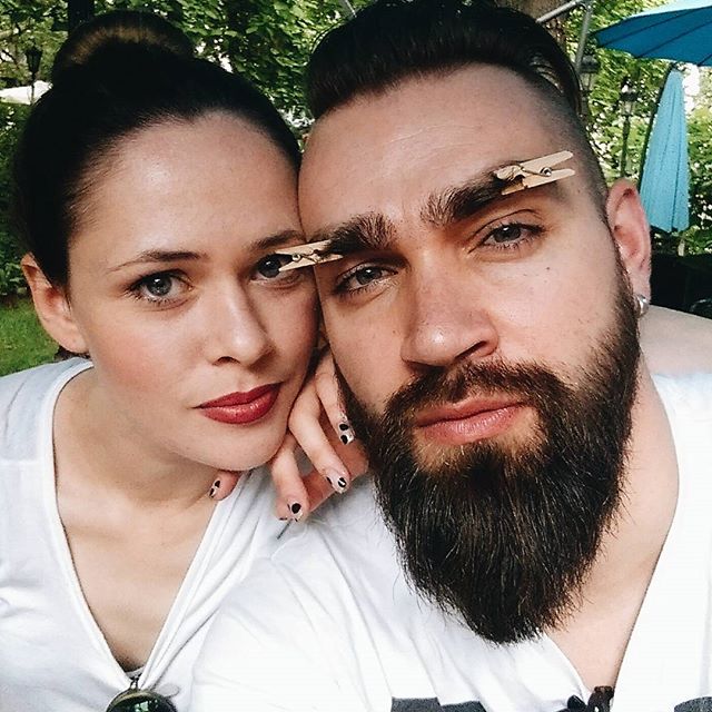 Солистка The Hardkiss Юлия Санина показала подросшего сына