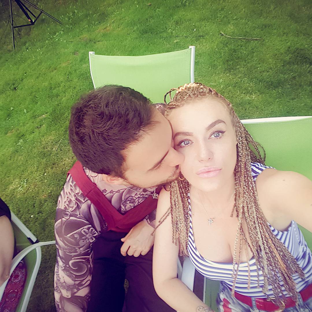 Слава из "Неангелов" поделилась секретом счастливого брака: "Ухаживания должны длиться всю жизнь"