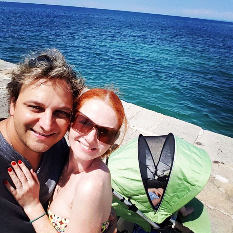 Экс-солистка t.A.T.u показала своего мужа и маленького сынишку 