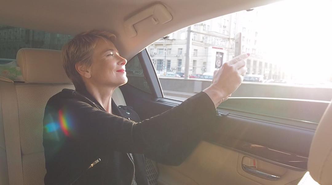 СМИ: Юлия Высоцкая после трагедии снова завела Instagram