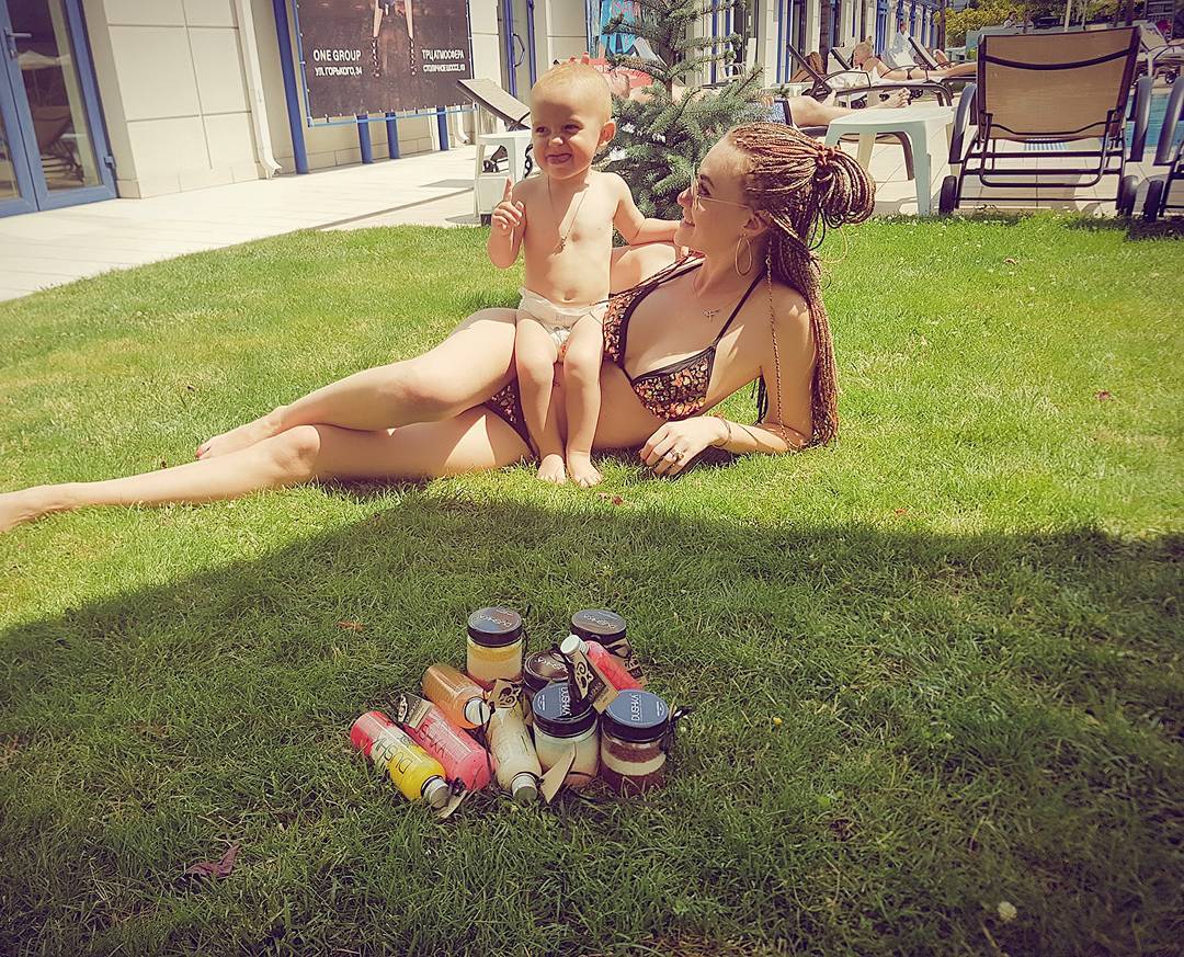 Солистка &quot;Неангелов&quot; Слава Каминская показала подросшего сына 