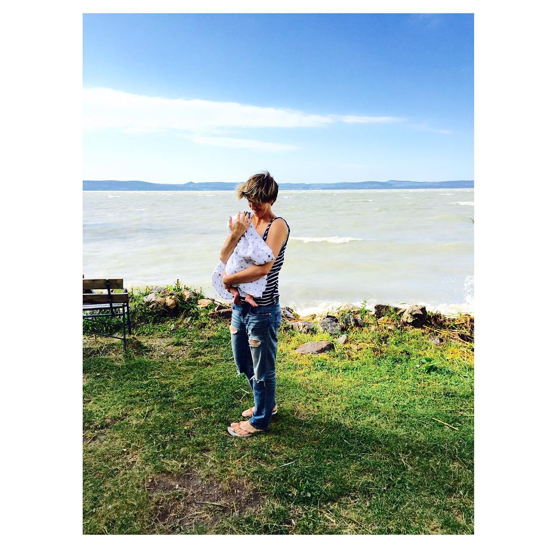 Анита Луценко показала свою крошечную дочь 