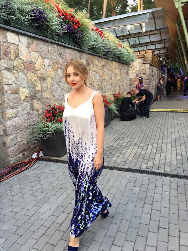 Тина Кароль в платье Couture de Fleur