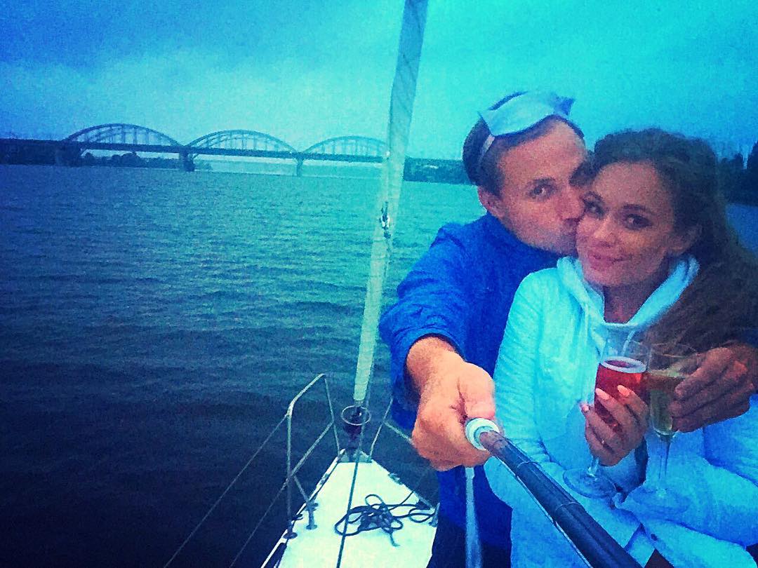 Яна Соломко трогательно поздравила мужа с днем рождения