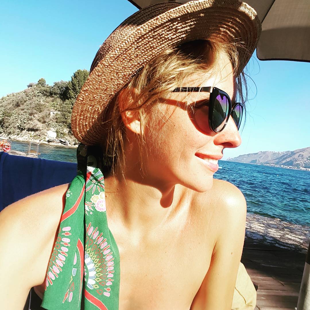 Катя Осадчая отправилась на отдых к морю 