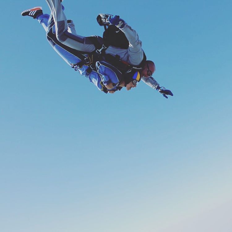 Настя Каменских после неудачного прыжка с парашютом: 