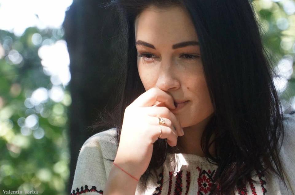 Анастасия Приходько показала фото без грима и фотошопа