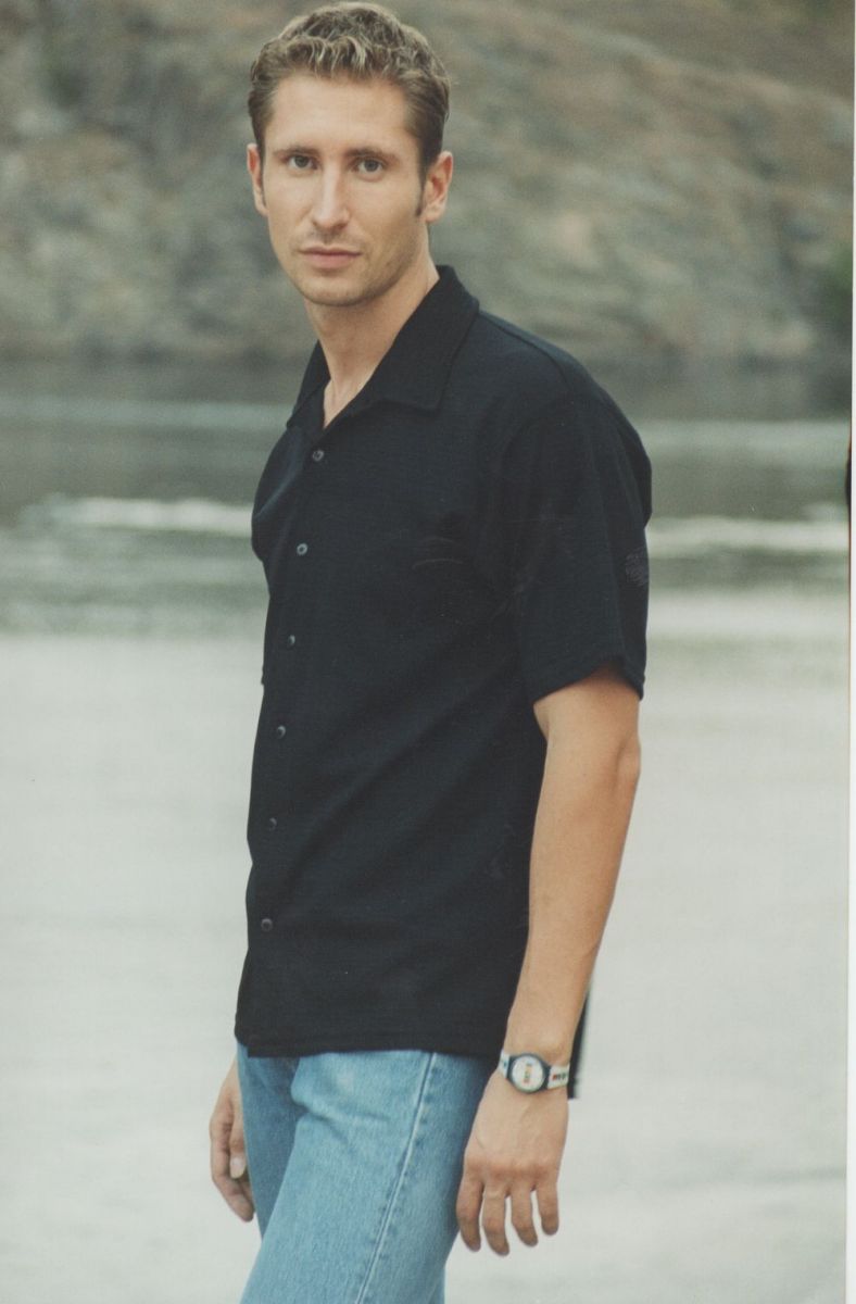 Денис Силантьев празднует 40-летие: уникальные фото из семейного архива