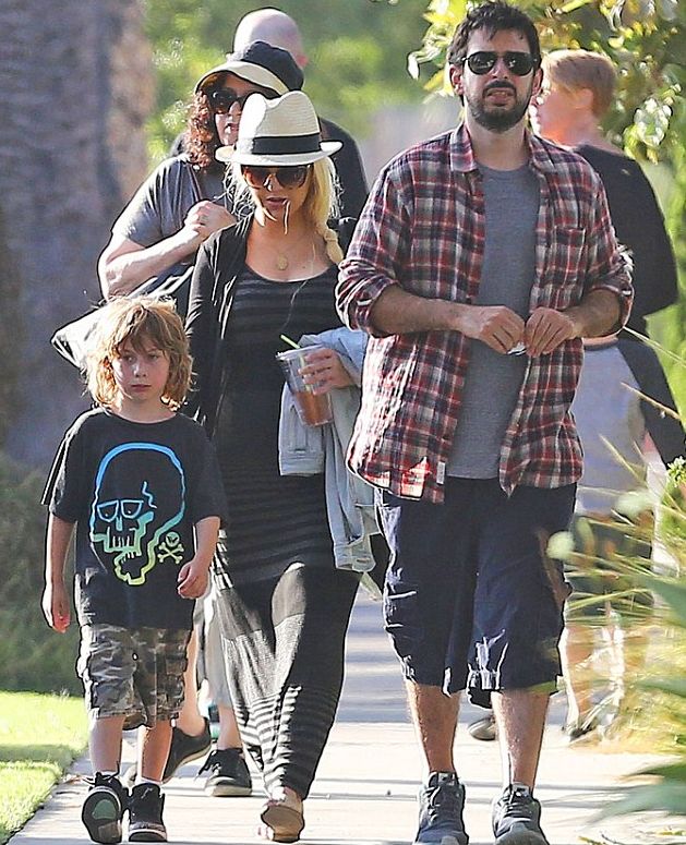 Кристина Агилера впервые после родов появилась на публике