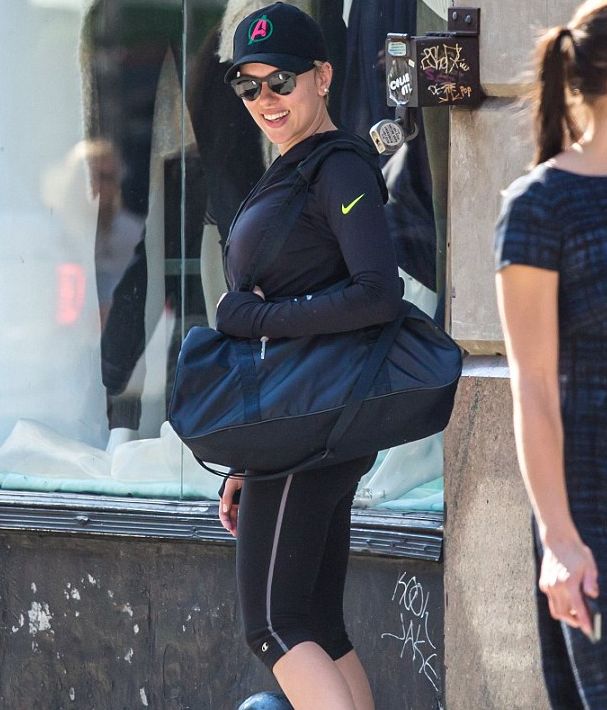 Скарлетт Йоханссон впервые после родов появилась на публике