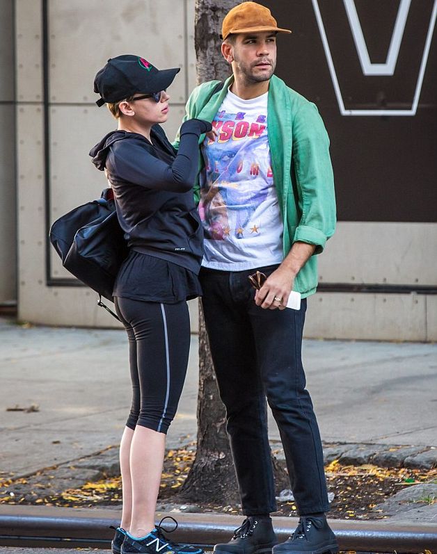 Скарлетт Йоханссон впервые после родов появилась на публике