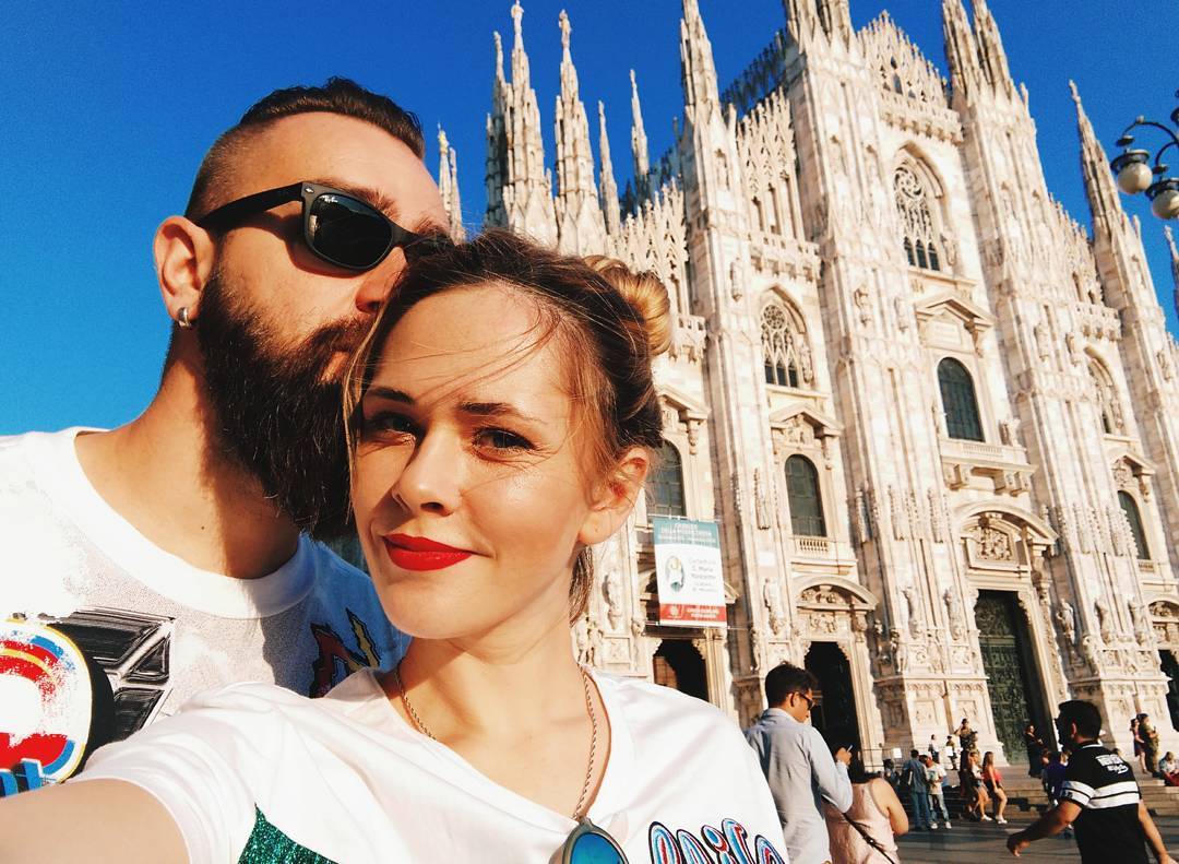 День для двоих: солистка The Hardkiss публикует романтические снимки с мужем из Милана 