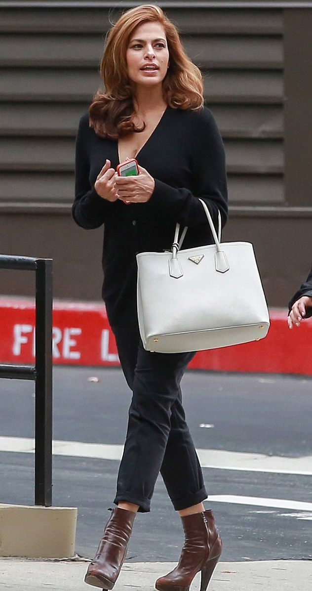 Ева Мендес впервые после родов появилась на публике