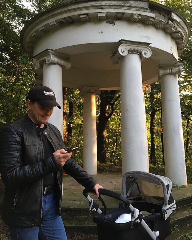 Нам пять месяцев: Сергей Безруков опубликовал новое фото дочери