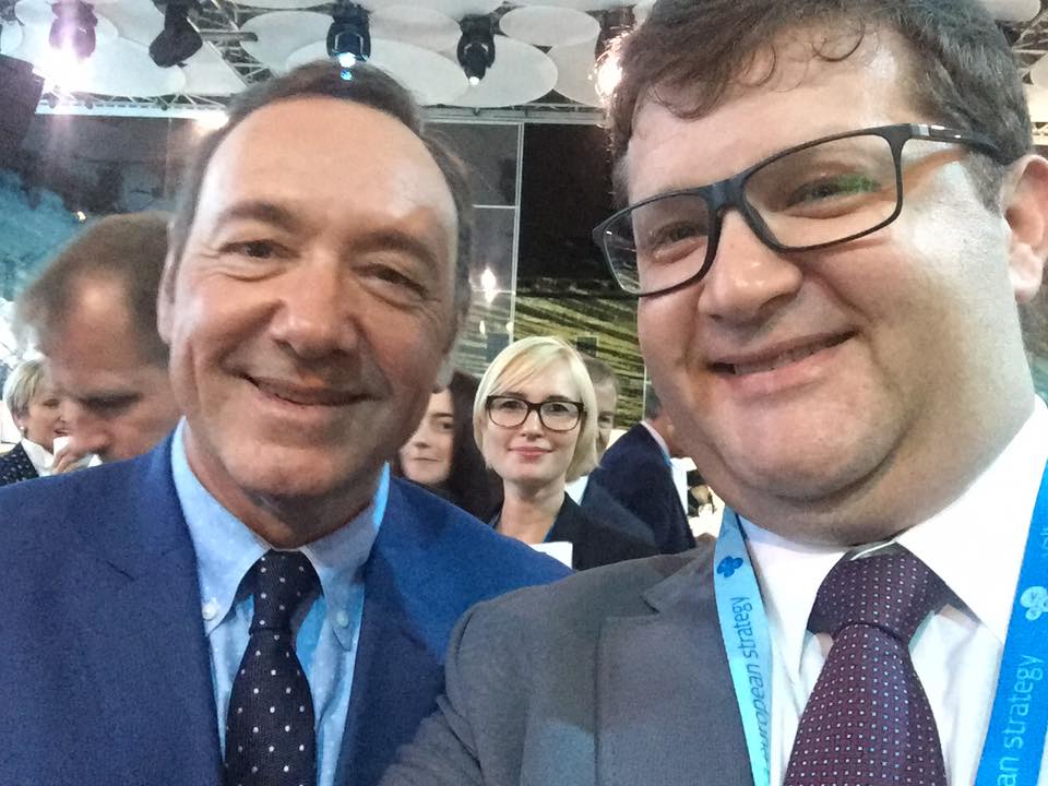 Кевин Спейси тайно приехал в Киев и выступил на конференции