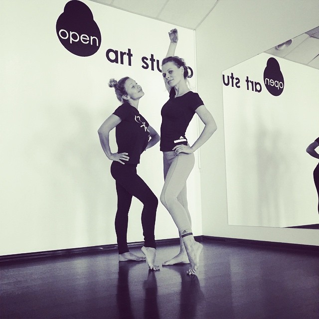 Ольга Фреймут после рождения сына усердно занимается в зале