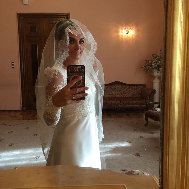 Фотофакт: 39-летняя Елена Ваенга вышла замуж