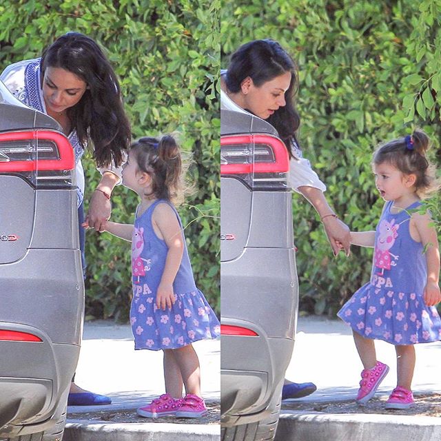 Мила Кунис родила Эштону Катчеру второго ребенка