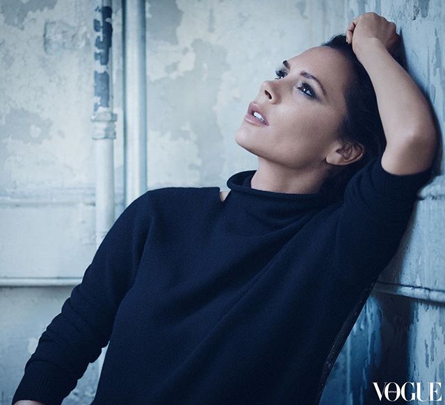 Королева глянца: Виктория Бекхэм вновь блистает на обложке Vogue