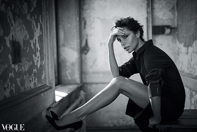 Королева глянца: Виктория Бекхэм вновь блистает на обложке Vogue