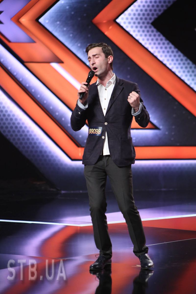 Поющий хирург из "Х-фактора 7" заработал свой первый миллион