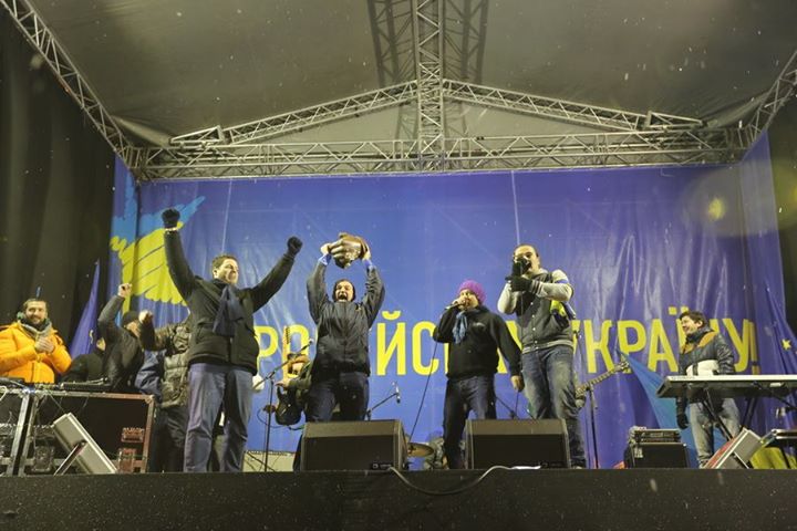 Фагот ТНМК Евромайдан фото 2013