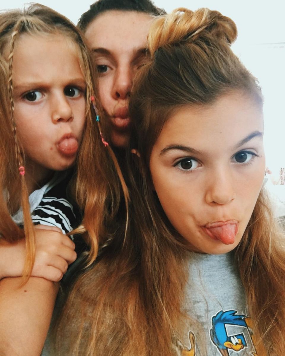 Анна Седокова с дочками