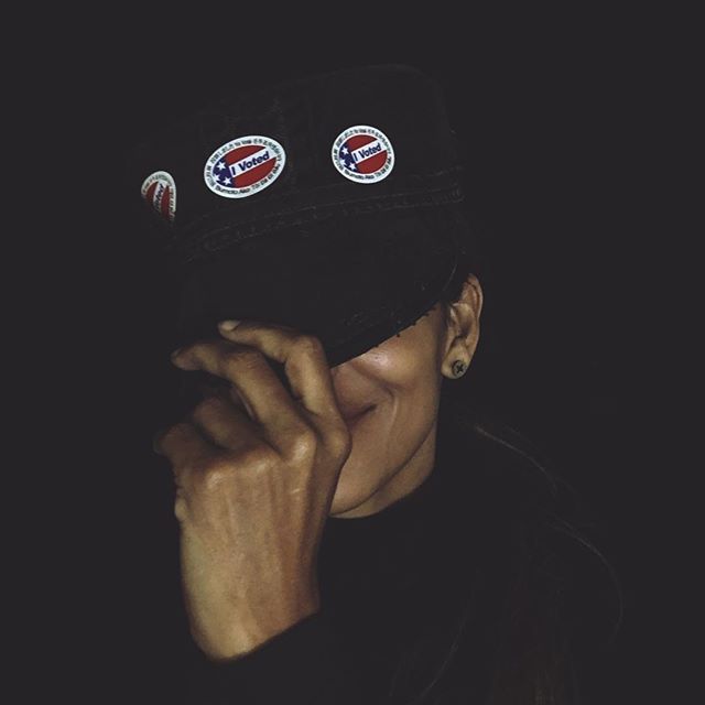 Я голосую: Леди Гага, Бейонсе, Рианна и другие звезды устроили Instagram-бум по случаю выборов президента США