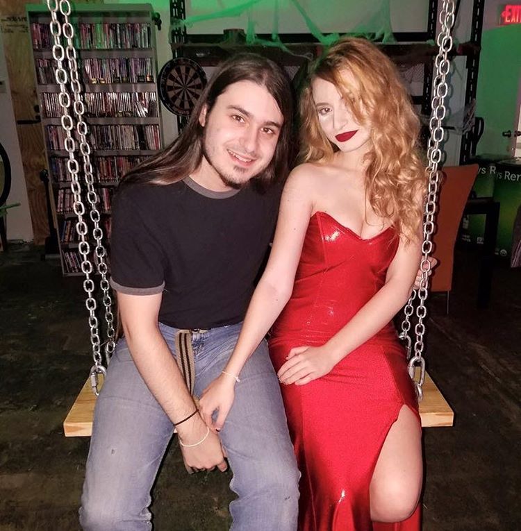 Анжелика Варум показала брутального возлюбленного-рокера своей дочери