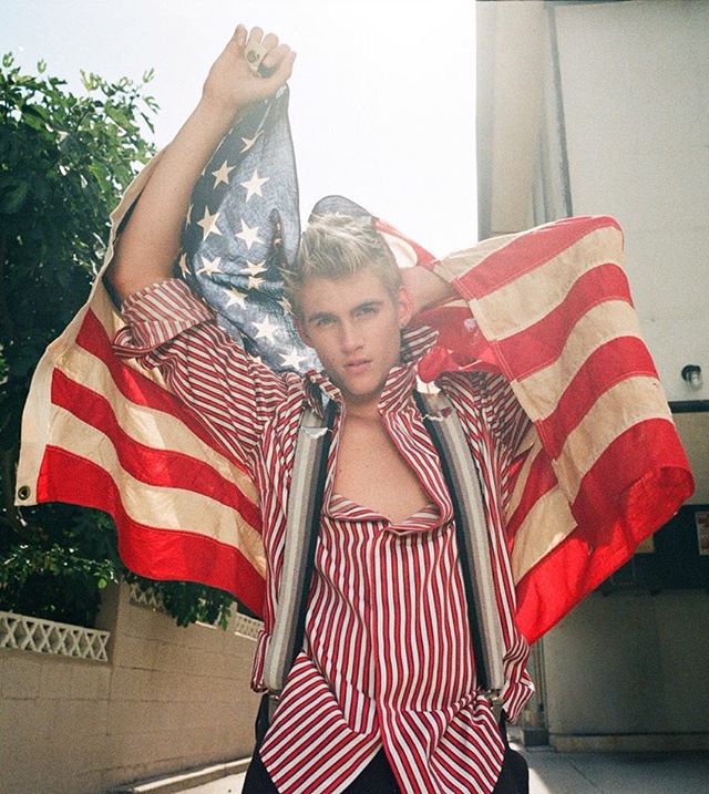 Я голосую: Леди Гага, Бейонсе, Рианна и другие звезды устроили Instagram-бум по случаю выборов президента США