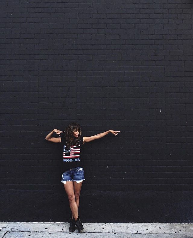 Я голосую: Леди Гага, Бейонсе, Рианна и другие звезды устроили Instagram-бум по случаю выборов президента США