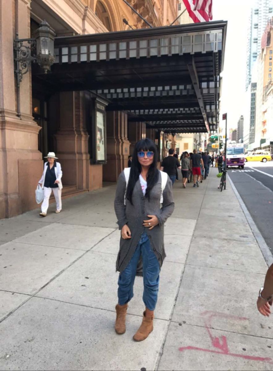 Романтика в Нью-Йорке: Ассия Ахат сходила на свидание со своим мужем