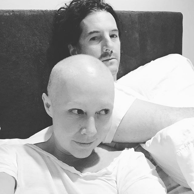 Снова без волос: Шэннен Доэрти начала новый курс лучевой терапии