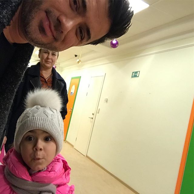 Ани Лорак впервые за долго время опубликовала семейное фото с мужем и дочерью