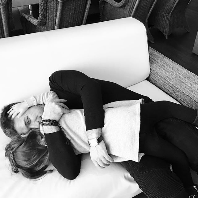 Редкий кадр: Ани Лорак показала 3-месячную дочь и себя после беременности